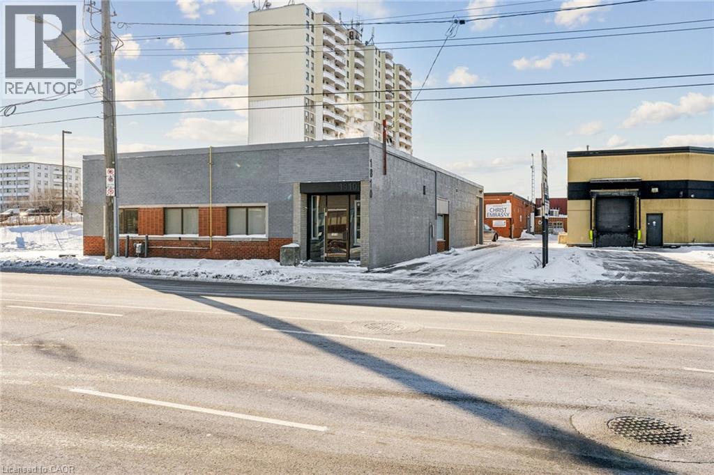 1810 E Barton Street E, Hamilton, Ontario  L8H 2Y6 - Photo 2 - 40801418