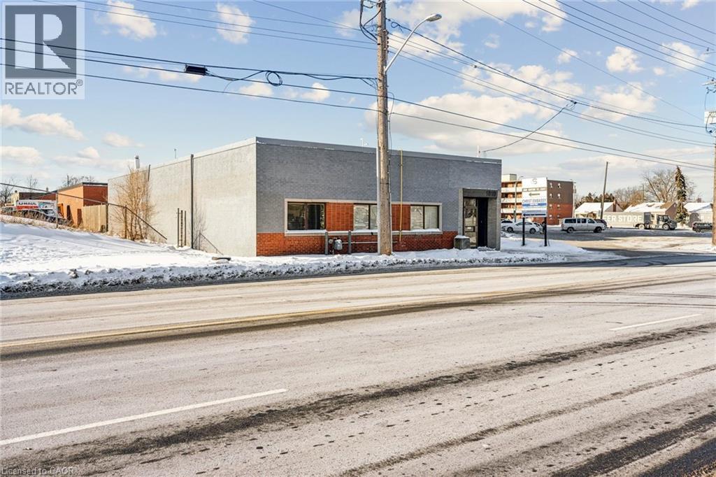 1810 E Barton Street E, Hamilton, Ontario  L8H 2Y6 - Photo 3 - 40801418