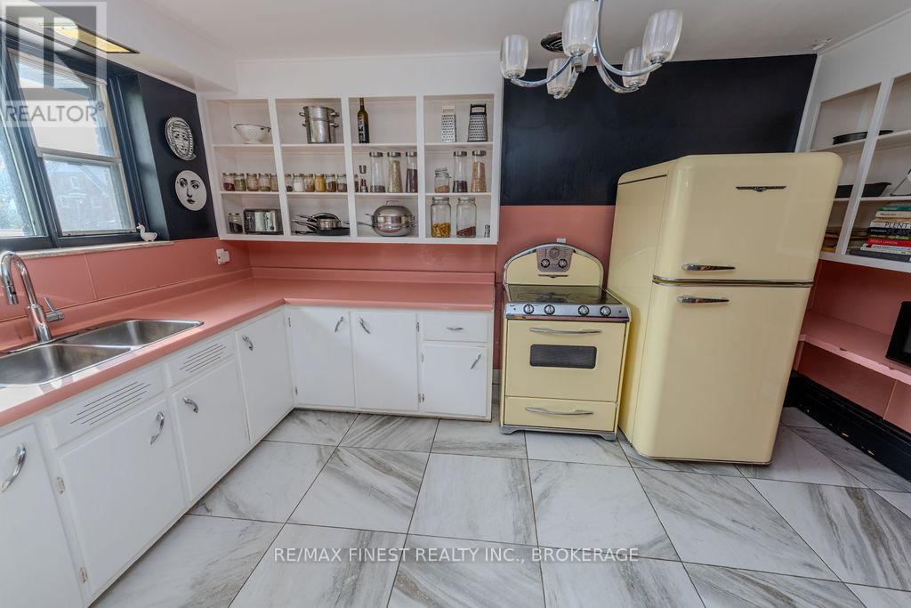 10 Brant Avenue, Kingston, Ontario  K7K 4V1 - Photo 12 - X12749612