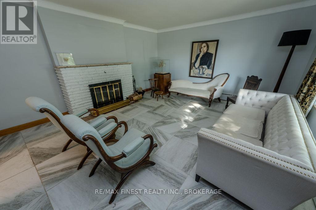 10 Brant Avenue, Kingston, Ontario  K7K 4V1 - Photo 7 - X12749612