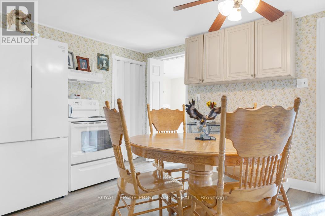 36 Jones Street, Addington Highlands, Ontario  K0H 1P0 - Photo 9 - X12749564