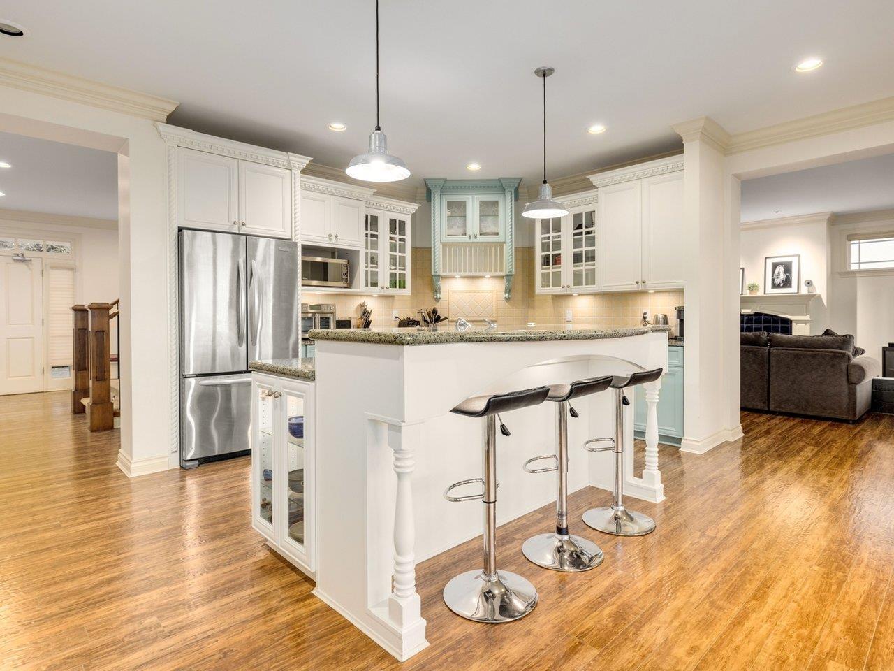 14008 Marine Drive, White Rock, British Columbia  V4B 1A7 - Photo 9 - R3078083