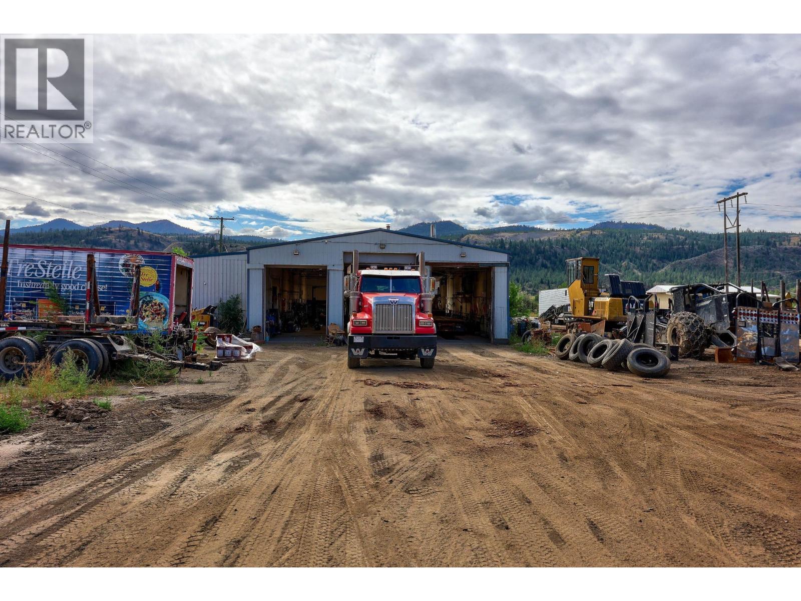 2923 SHUSWAP Road Kamloops Photo 6