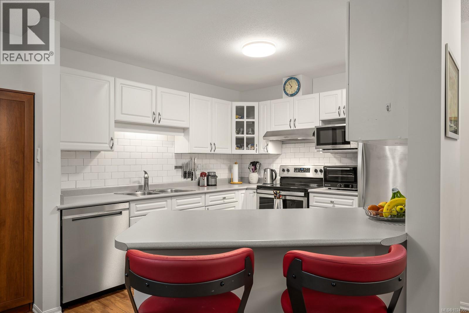 104 1970 Comox Ave, Comox, British Columbia  V9M 3M7 - Photo 13 - 1024900