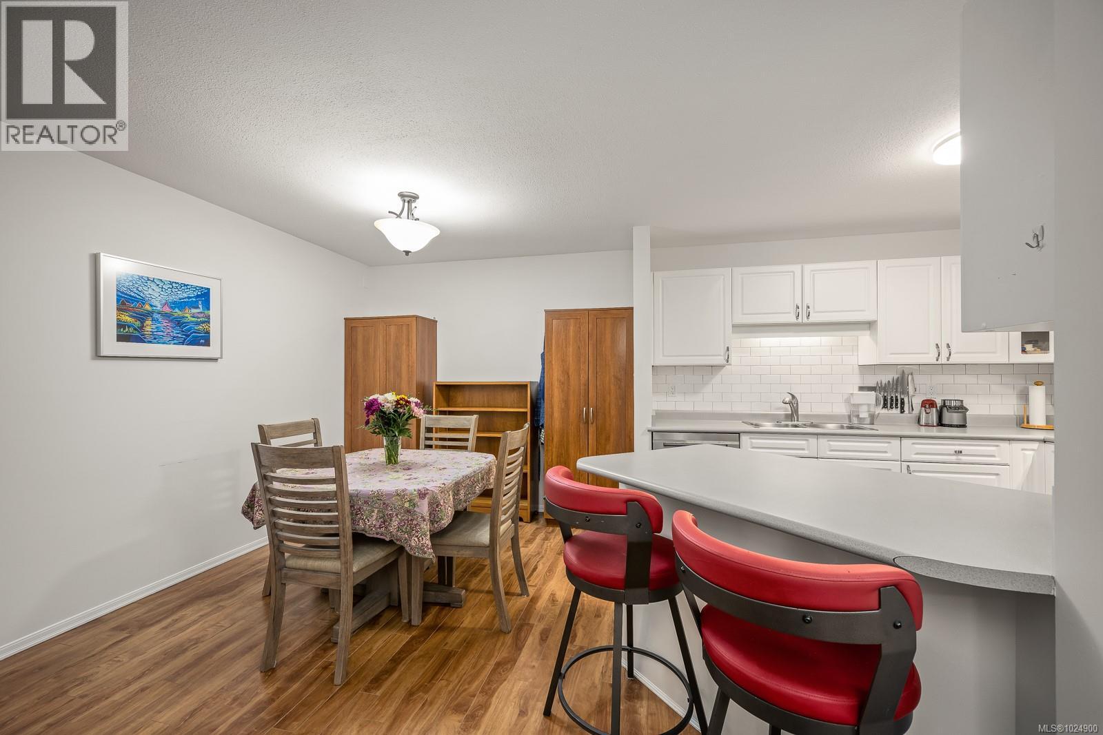 104 1970 Comox Ave, Comox, British Columbia  V9M 3M7 - Photo 10 - 1024900