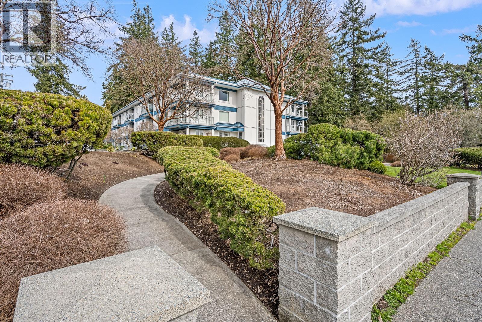 104 1970 Comox Ave, Comox, British Columbia  V9M 3M7 - Photo 36 - 1024900