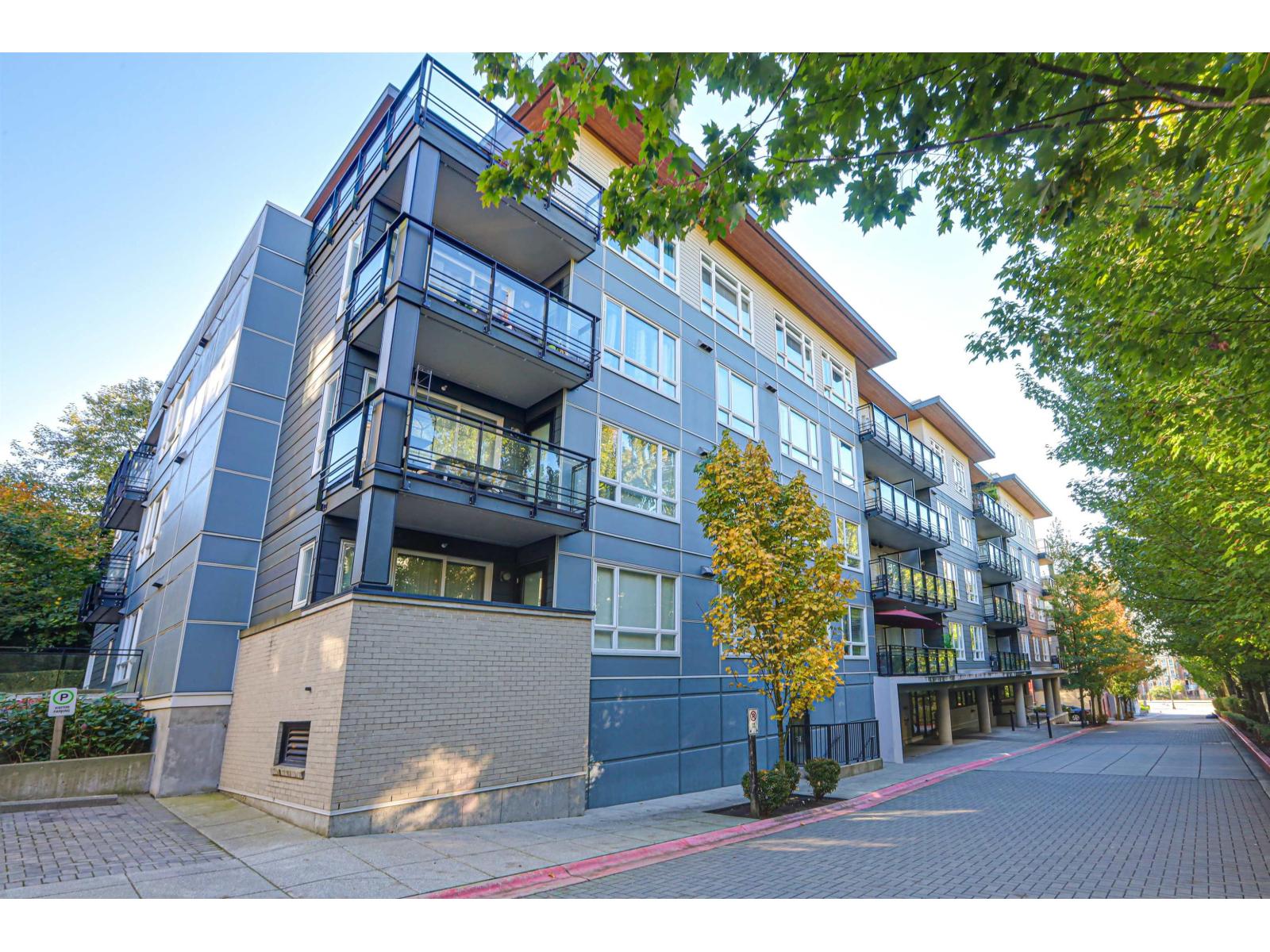 205 13925 FRASER HIGHWAY, Surrey, British Columbia