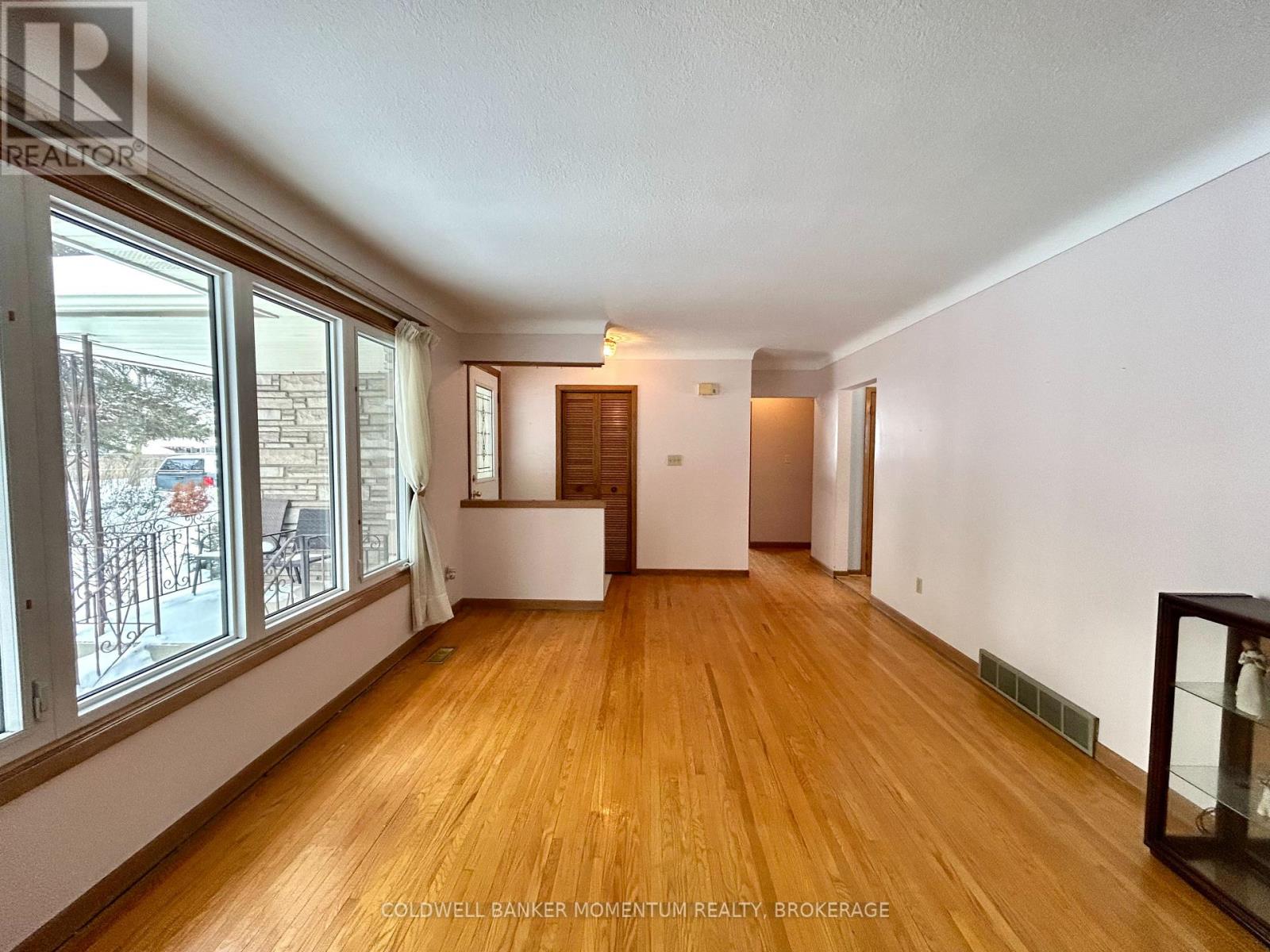 3 Island Road, St. Catharines, Ontario  L2M 4B5 - Photo 8 - X12749546