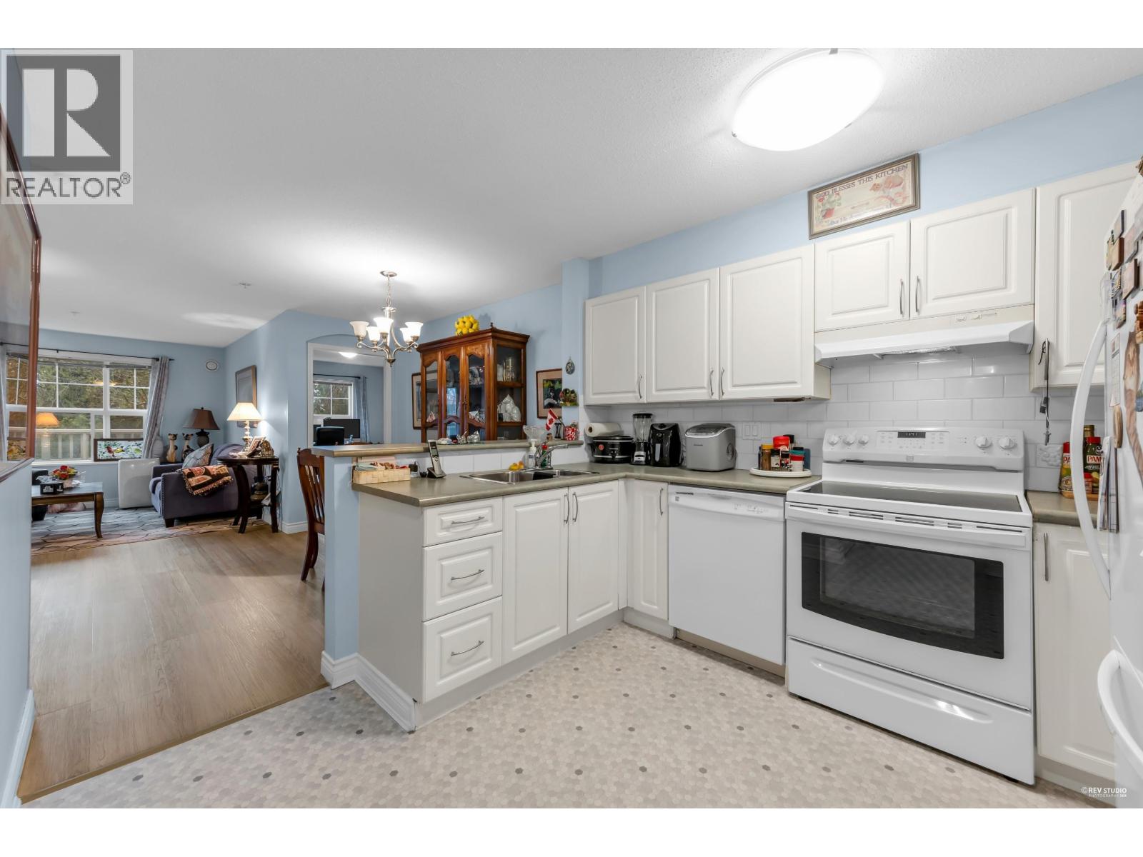 202 960 Lynn Valley Road, North Vancouver, British Columbia  V7J 3V6 - Photo 10 - R3085280