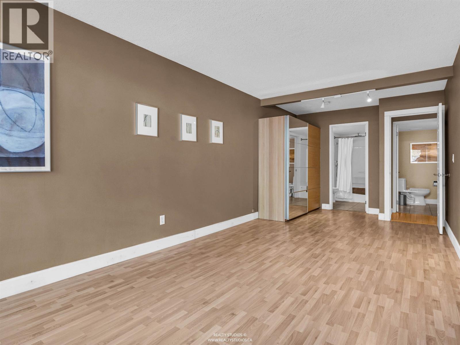 203 4323 Gallant Avenue, North Vancouver, British Columbia  V7G 2C1 - Photo 10 - R3085281