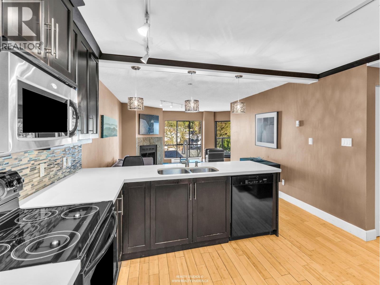 203 4323 Gallant Avenue, North Vancouver, British Columbia  V7G 2C1 - Photo 29 - R3085281