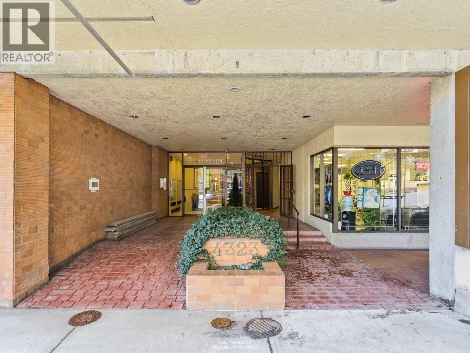 203 4323 Gallant Avenue, North Vancouver, British Columbia  V7G 2C1 - Photo 6 - R3085281