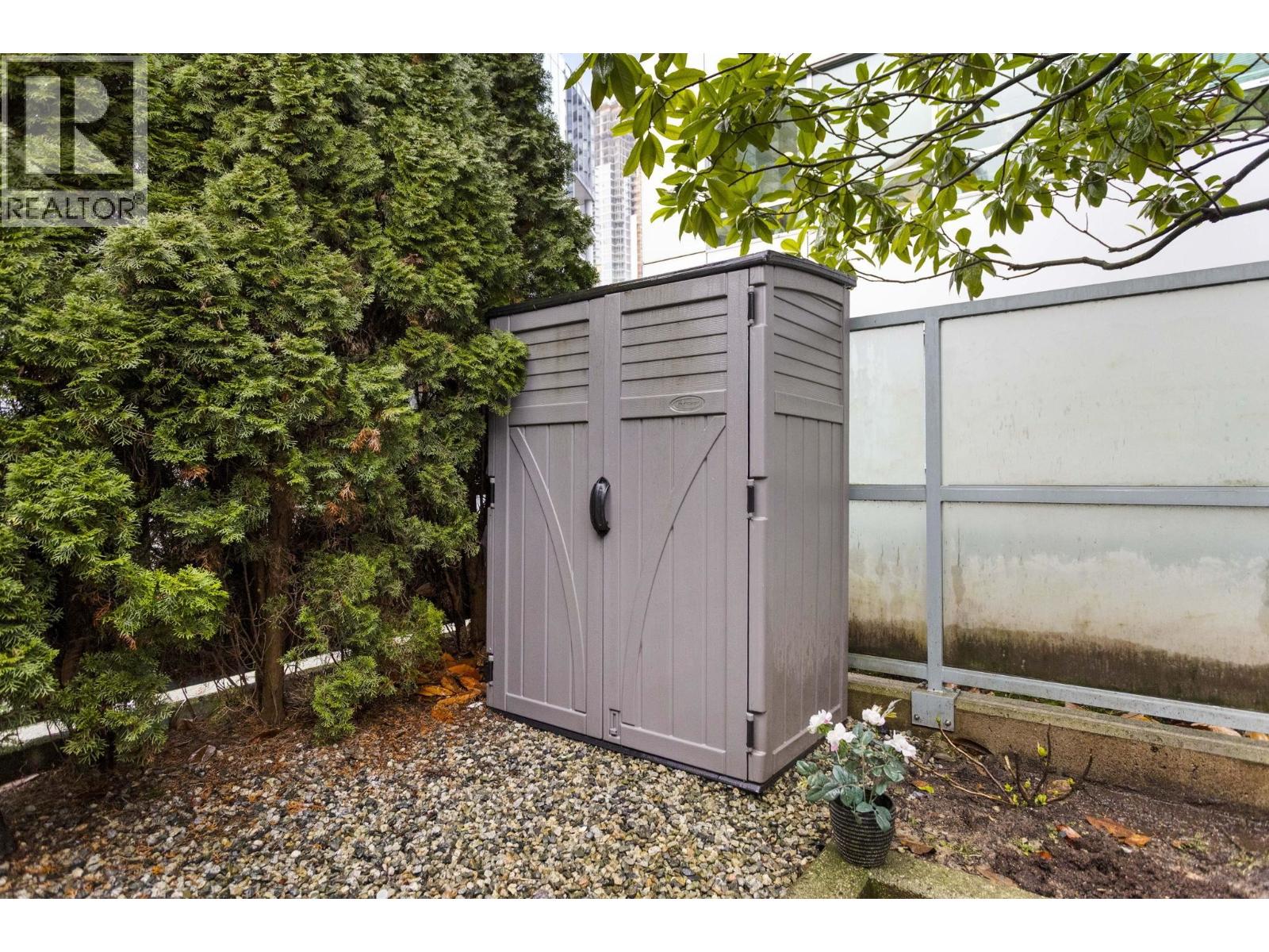 Th1 1889 Rosser Avenue, Burnaby, British Columbia  V5C 6R4 - Photo 25 - R3085310