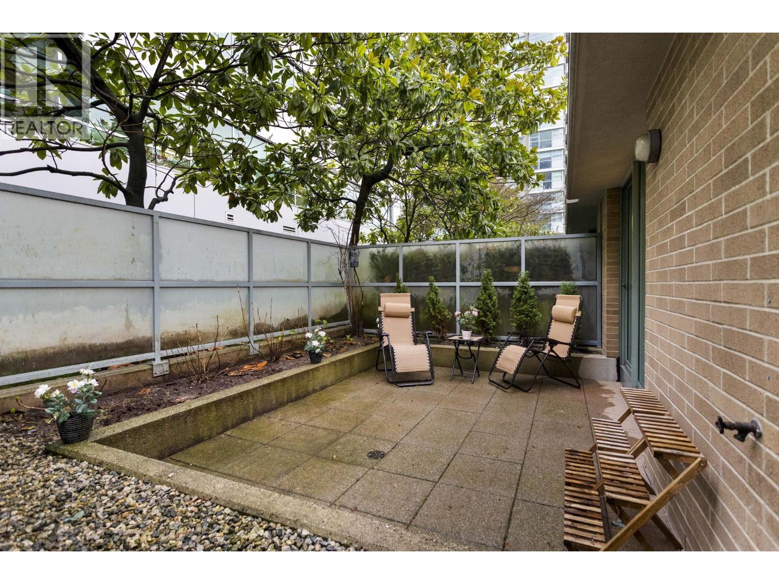 Th1 1889 Rosser Avenue, Burnaby, British Columbia  V5C 6R4 - Photo 29 - R3085310