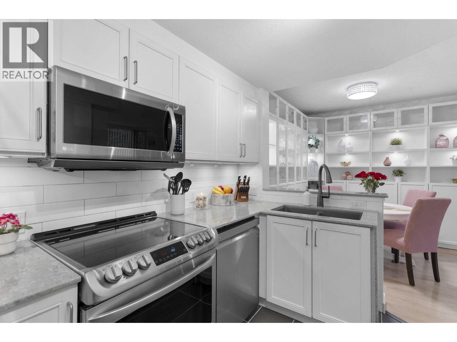 Th1 1889 Rosser Avenue, Burnaby, British Columbia  V5C 6R4 - Photo 6 - R3085310