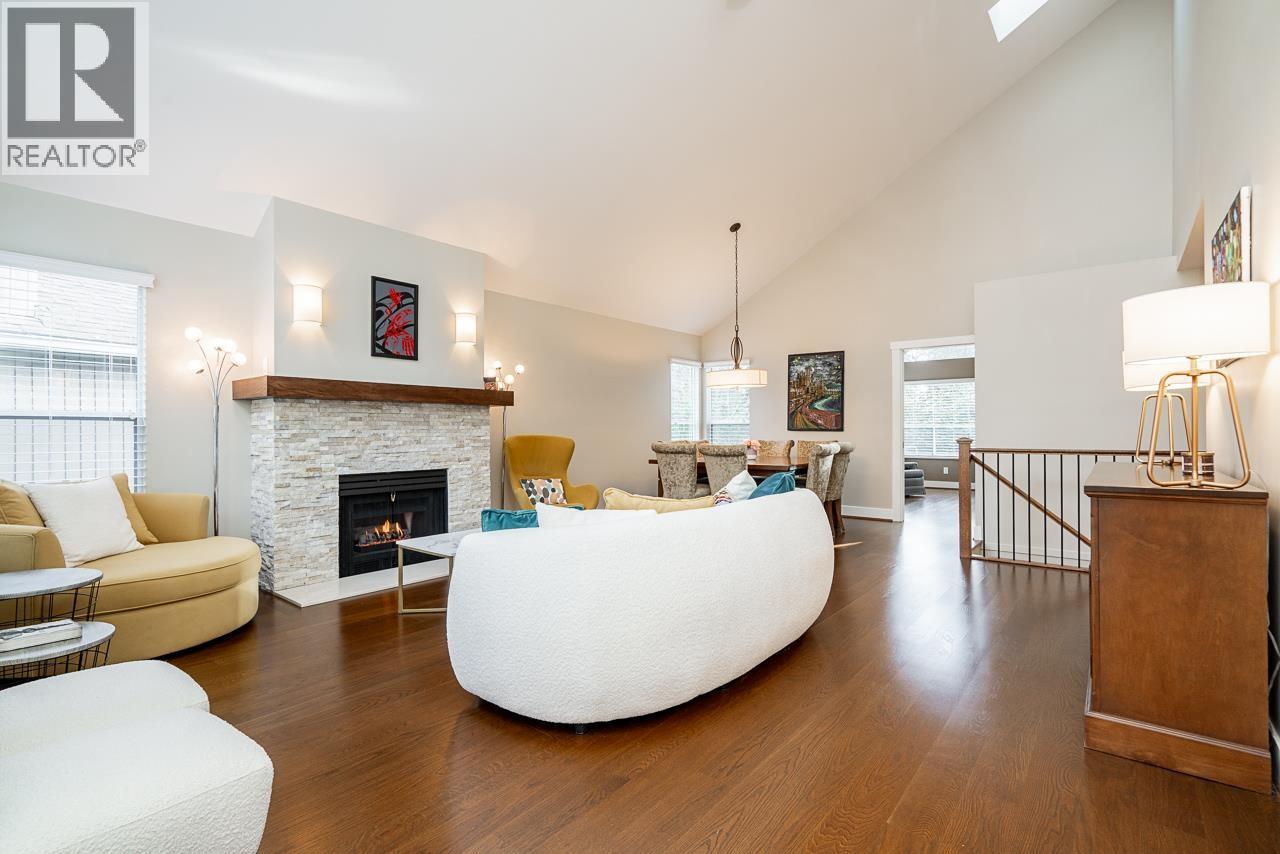 22 4055 Indian River Drive, North Vancouver, British Columbia  V7G 2R7 - Photo 2 - R3085329