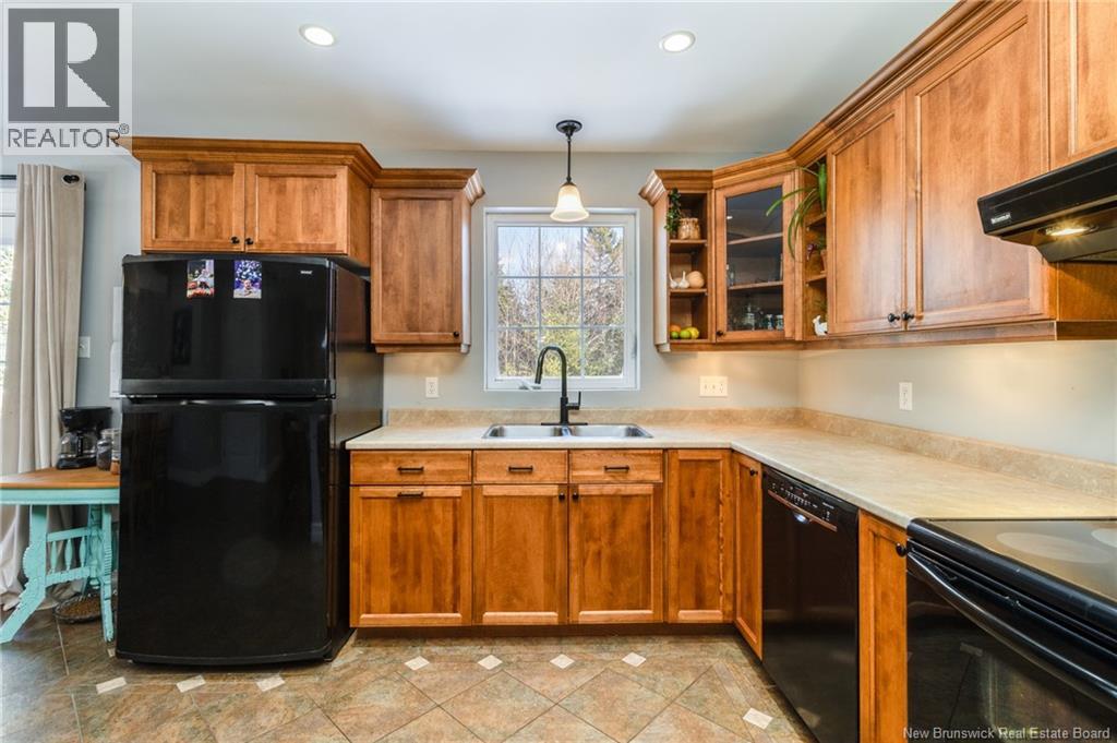 140 Green Avenue, Hanwell, New Brunswick  E3C 1M6 - Photo 13 - NB132905