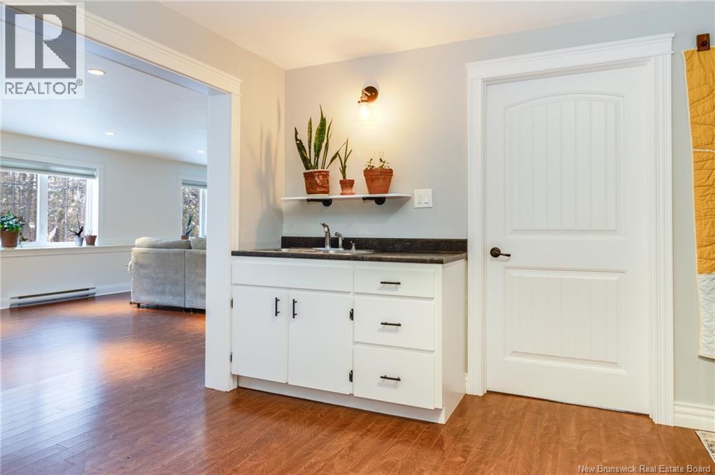 140 Green Avenue, Hanwell, New Brunswick  E3C 1M6 - Photo 34 - NB132905