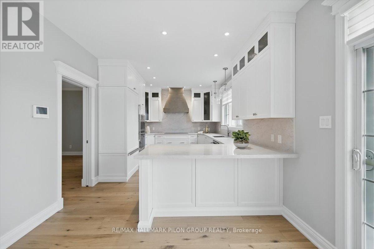 6373 Radisson Way, Ottawa, Ontario  K1C 2Z9 - Photo 11 - X12456005