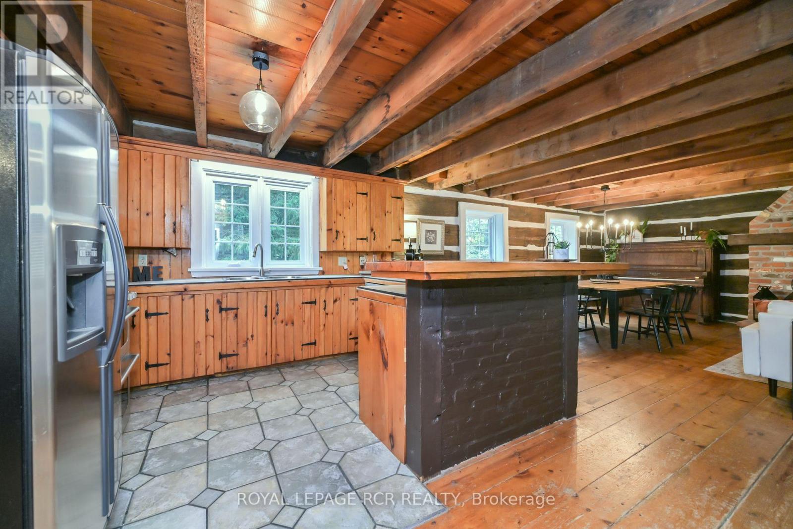 1762 Queen Street, Caledon, Ontario  L7K 2N6 - Photo 11 - W12429238