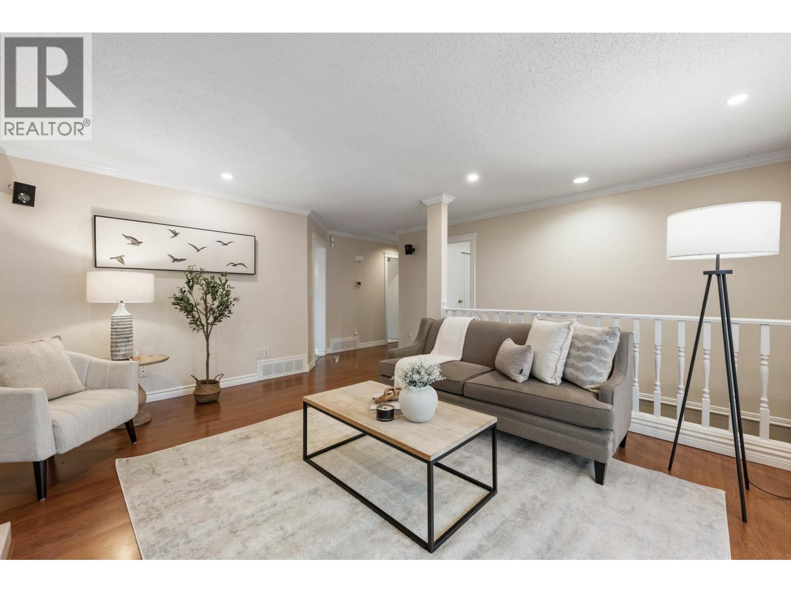 24813 122 Avenue, Maple Ridge, British Columbia  V4R 1Z8 - Photo 2 - R3085317