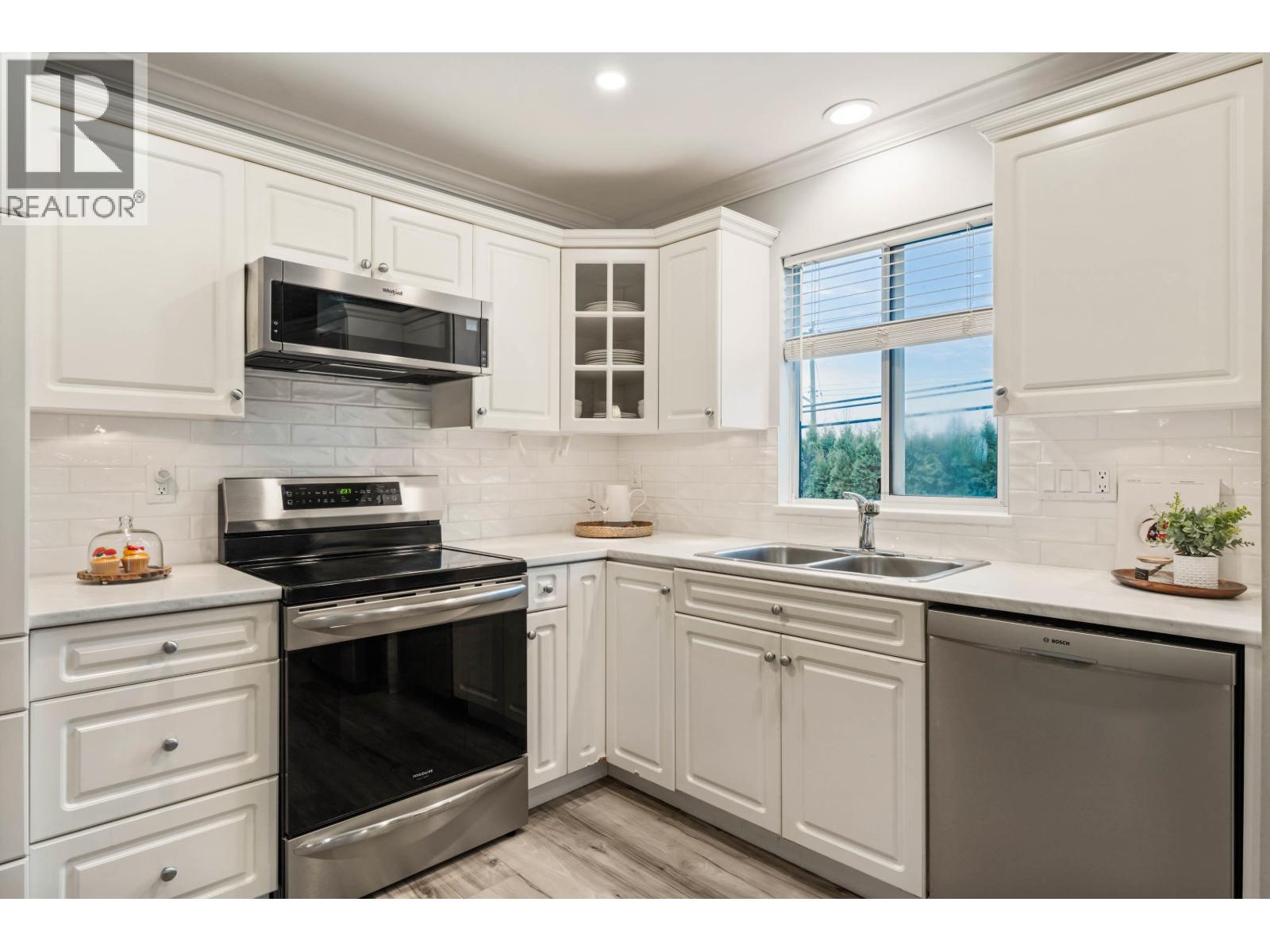 24813 122 Avenue, Maple Ridge, British Columbia  V4R 1Z8 - Photo 6 - R3085317