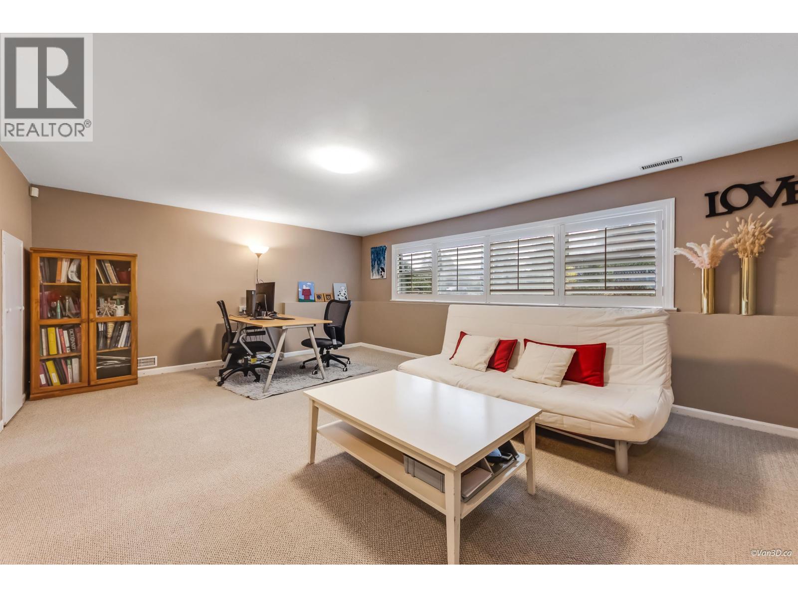 3020 Thorncliffe Drive, North Vancouver, British Columbia  V7R 2T1 - Photo 17 - R3085325