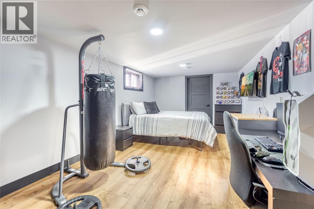 747 Broadway Street, Plympton-Wyoming, Ontario  N0N 1T0 - Photo 19 - 26002353