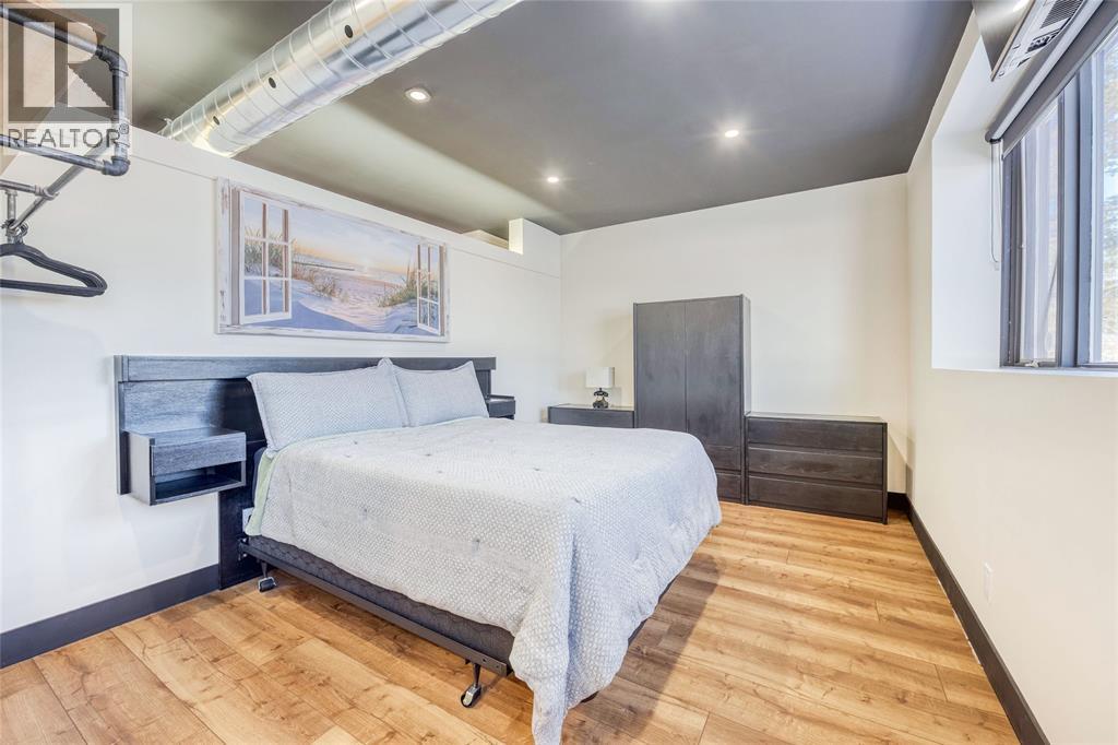 747 Broadway Street, Plympton-Wyoming, Ontario  N0N 1T0 - Photo 32 - 26002353