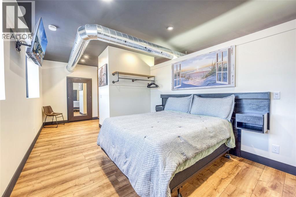 747 Broadway Street, Plympton-Wyoming, Ontario  N0N 1T0 - Photo 34 - 26002353