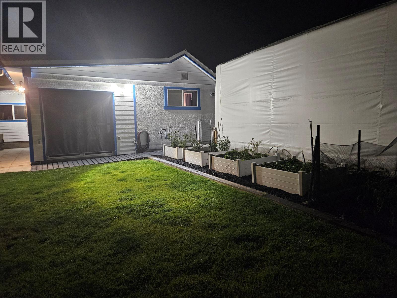 324 Hartland Avenue, Midway, British Columbia  V0H 1M0 - Photo 19 - 10374571