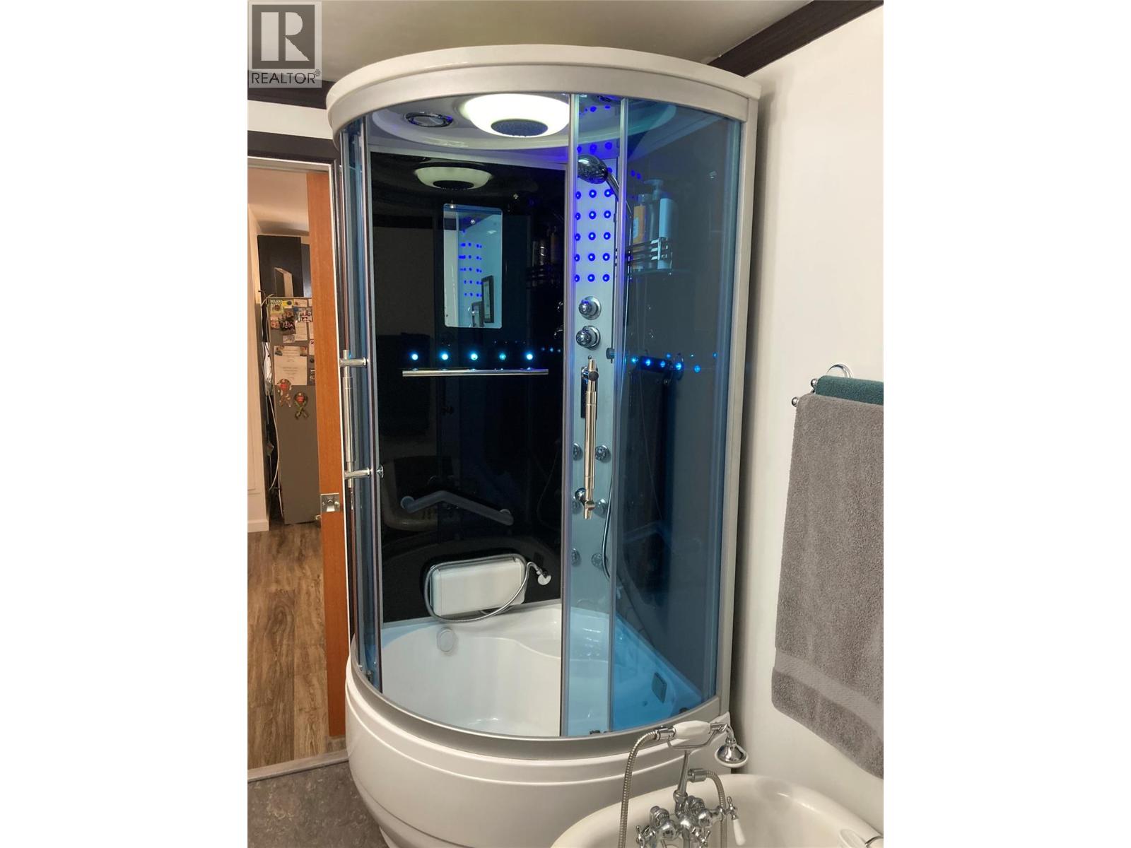 324 Hartland Avenue, Midway, British Columbia  V0H 1M0 - Photo 42 - 10374571