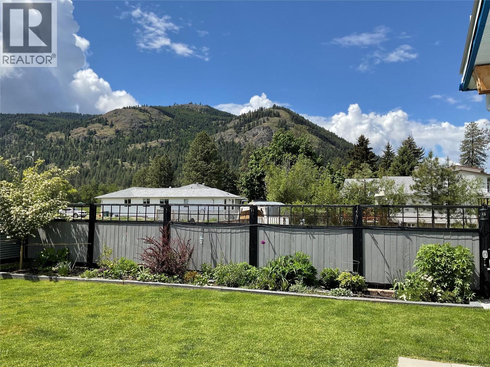 324 Hartland Avenue, Midway, British Columbia  V0H 1M0 - Photo 8 - 10374571