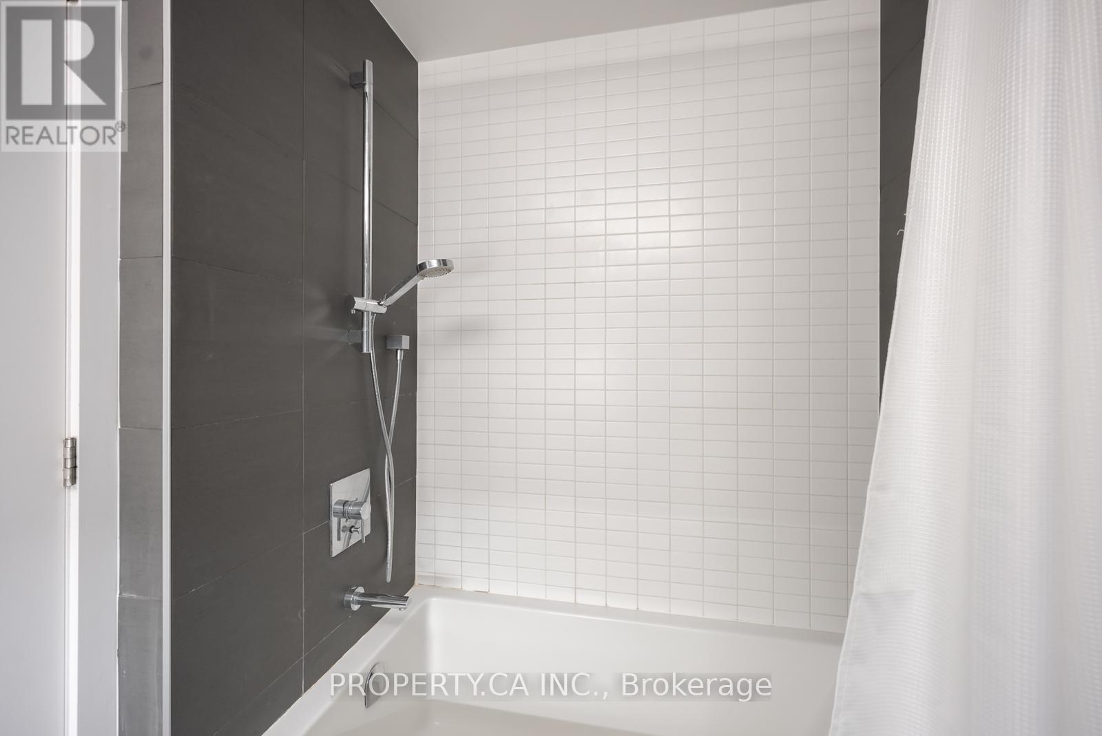 622 - 32 Trolley Crescent, Toronto, Ontario  M5A 0E8 - Photo 17 - C12749556