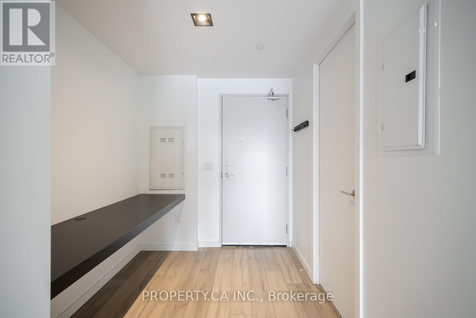 622 - 32 Trolley Crescent, Toronto, Ontario  M5A 0E8 - Photo 4 - C12749556