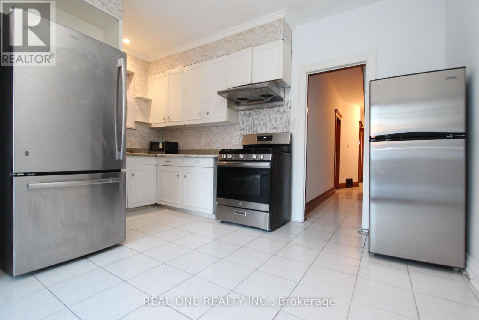 1943 Dufferin Street, Toronto, Ontario  M6E 3P8 - Photo 10 - C12749566