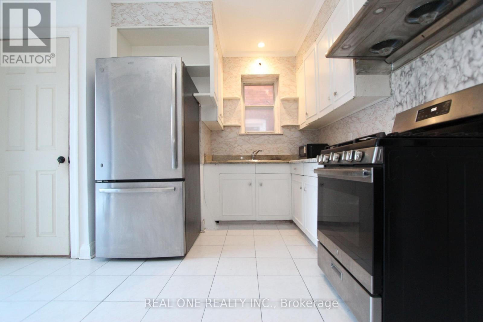 1943 Dufferin Street, Toronto, Ontario  M6E 3P8 - Photo 12 - C12749566