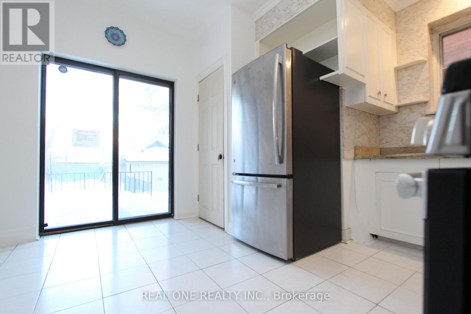 1943 Dufferin Street, Toronto, Ontario  M6E 3P8 - Photo 13 - C12749566