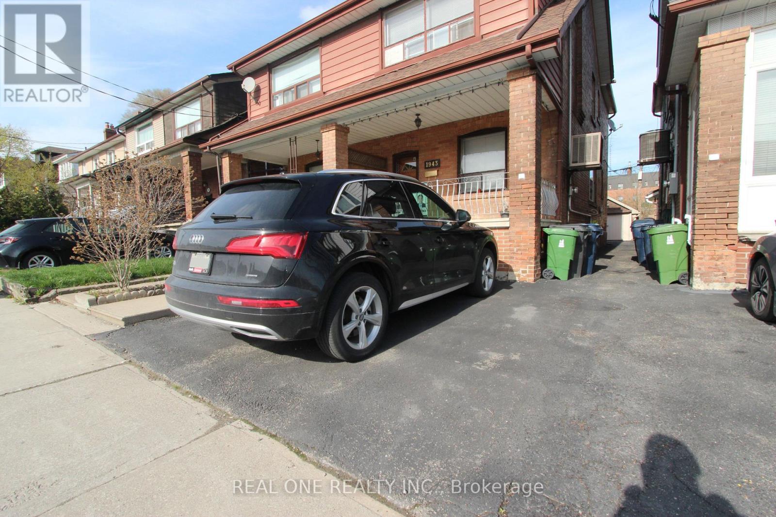 1943 Dufferin Street, Toronto, Ontario  M6E 3P8 - Photo 2 - C12749566