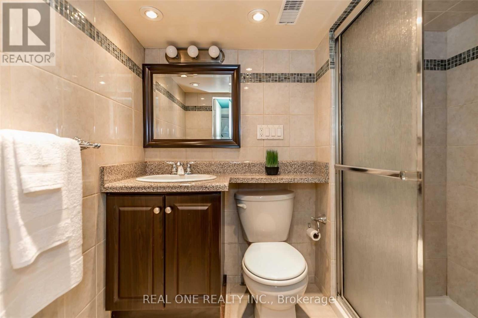 1943 Dufferin Street, Toronto, Ontario  M6E 3P8 - Photo 31 - C12749566