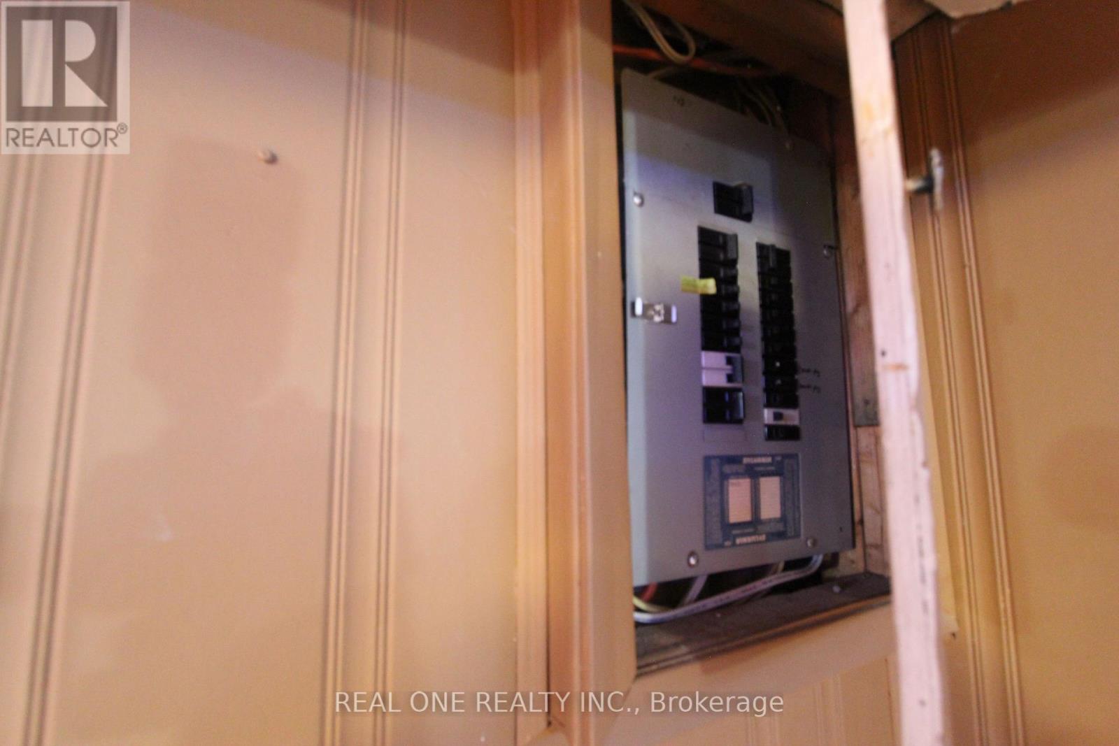 1943 Dufferin Street, Toronto, Ontario  M6E 3P8 - Photo 32 - C12749566