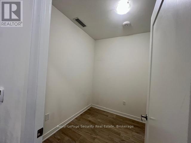 1043 - 121 Lower Sherbourne Street, Toronto, Ontario  M5A 0W8 - Photo 11 - C12749624