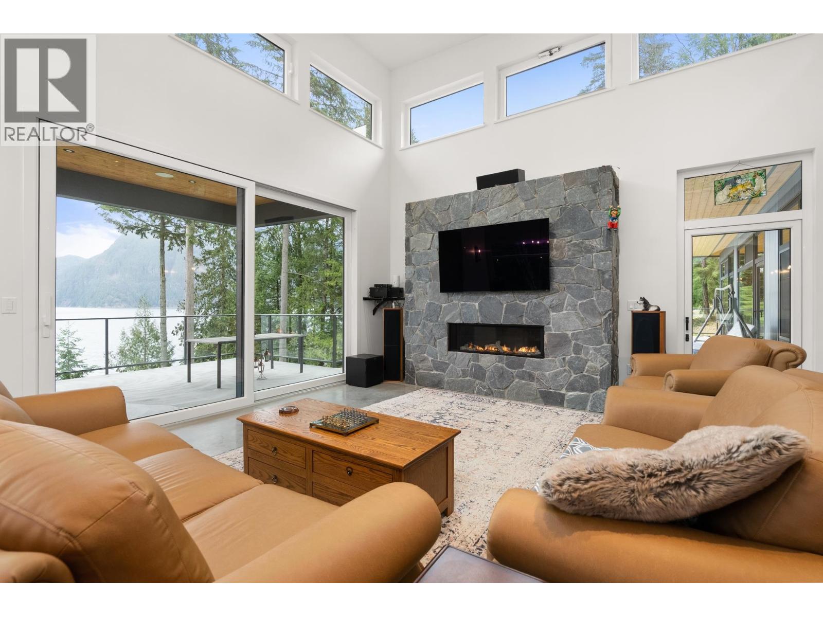 103 Witherby Road, Gibsons, British Columbia  V0N 1V6 - Photo 5 - R3085193