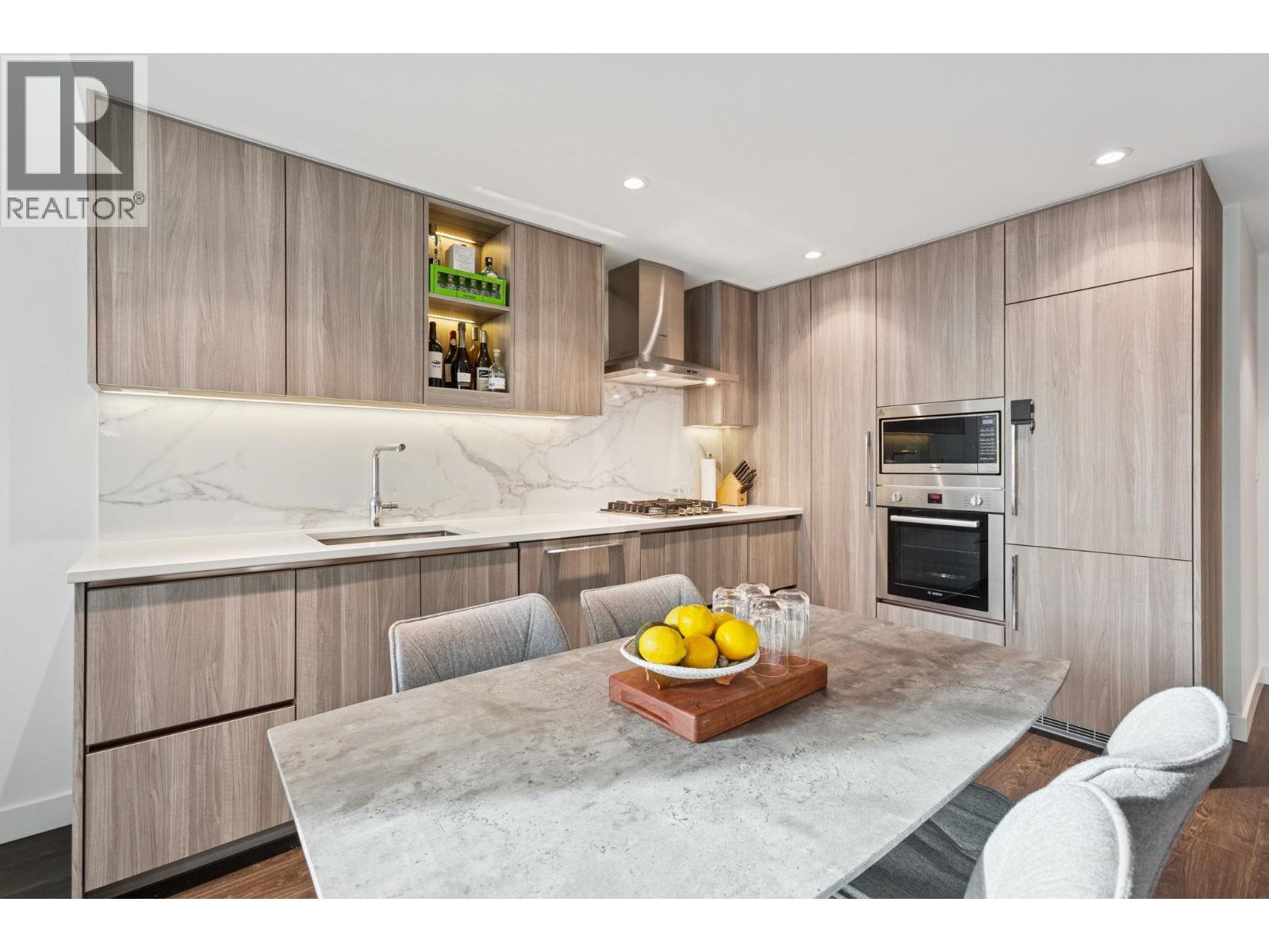 838 3328 No. 3 Road, Richmond, British Columbia  V6X 0X1 - Photo 5 - R3085205