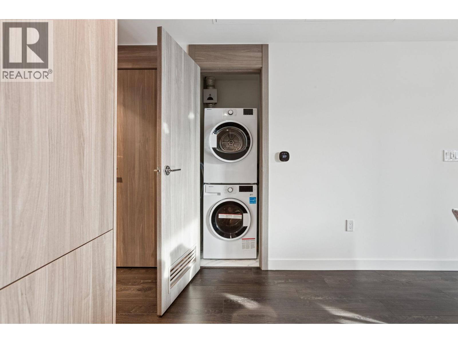 838 3328 No. 3 Road, Richmond, British Columbia  V6X 0X1 - Photo 12 - R3085205