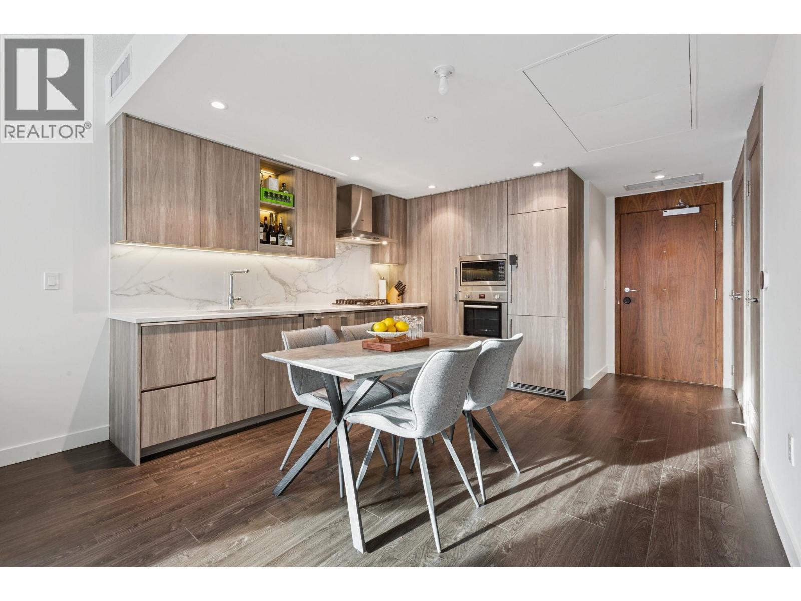 838 3328 No. 3 Road, Richmond, British Columbia  V6X 0X1 - Photo 3 - R3085205