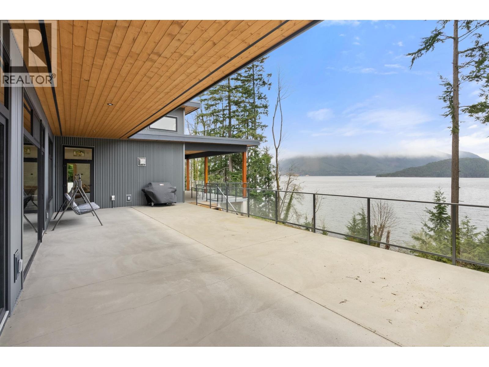 103 Witherby Road, Gibsons, British Columbia  V0N 1V6 - Photo 38 - R3085193