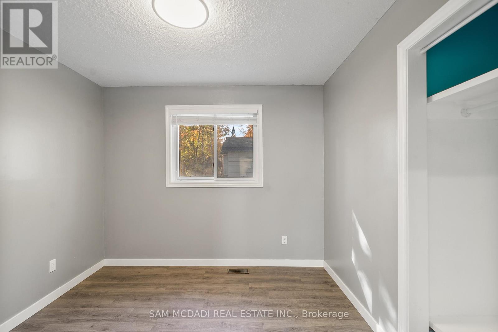 1805 River Road W, Wasaga Beach, Ontario  L9Z 2X5 - Photo 14 - S12749538