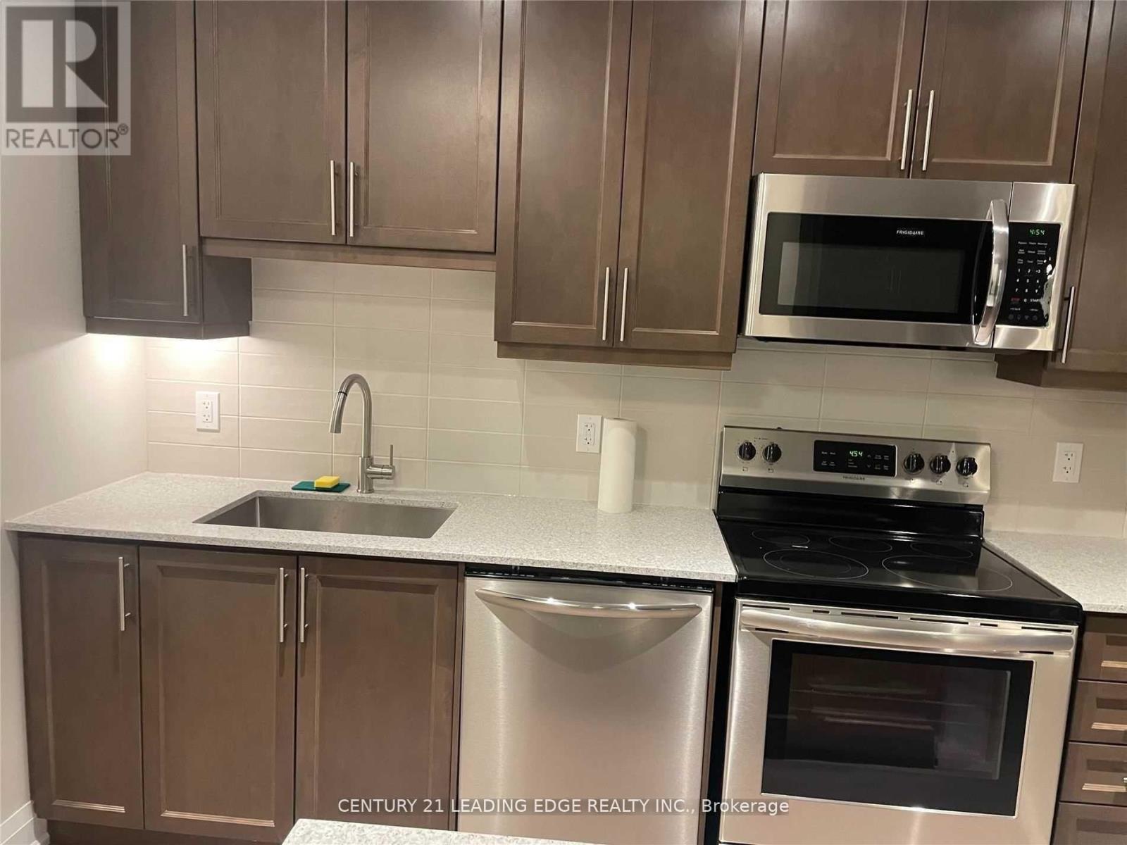 1701 - 15 Lynch Street, Brampton, Ontario  L6W 0C7 - Photo 9 - W12749534