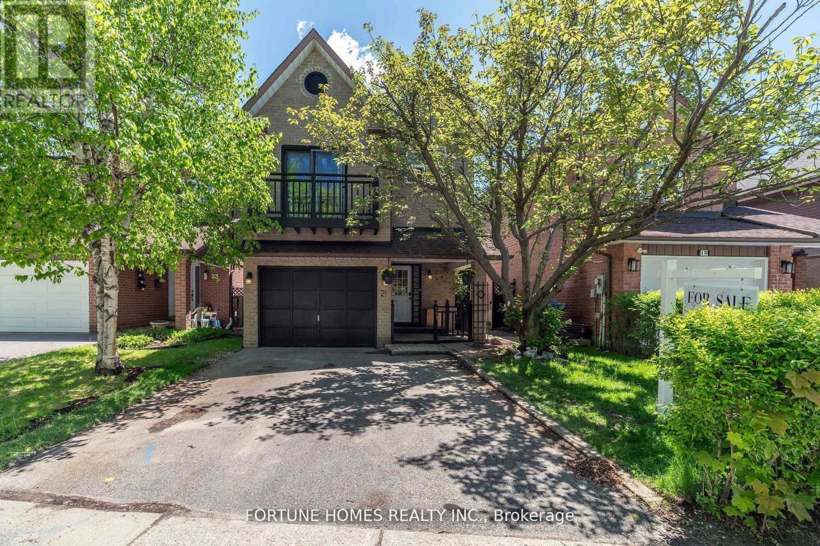 21 GARDEN AVENUE, Brampton, Ontario